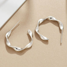 Load image into Gallery viewer, 2019 Fashion Statement Earrings Big Geometric earrings For Women Hanging Dangle Earrings Drop Earing modern Jewelry Wholesale